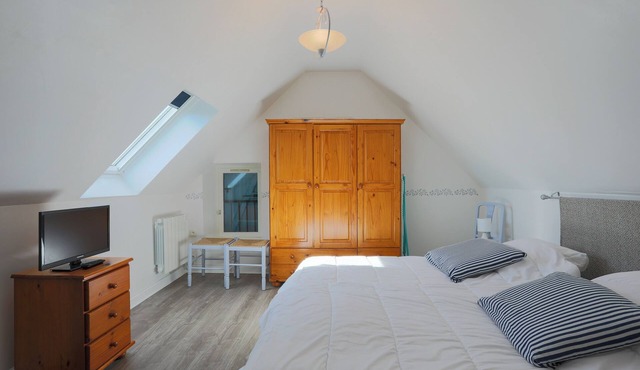 Holiday Home 'Charmante Maison En Pierre Rénovée' with Private Garden and Wi-Fi