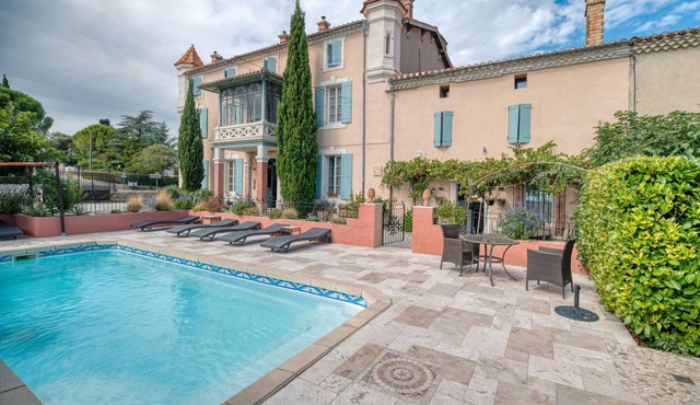 Holiday Home 'Château' with Mountain View, Balcony & Wi-Fi