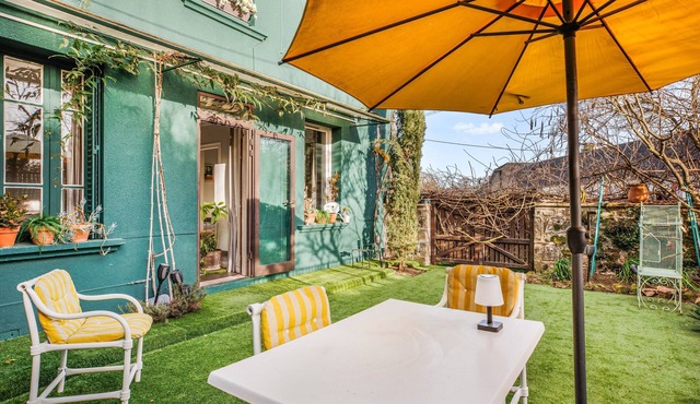 Holiday Home 'Chez Poton' with Private Terrace, Private Garden and Wi-Fi