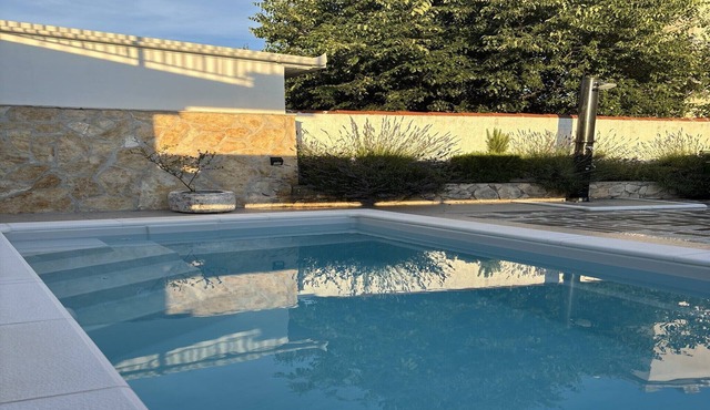 Holiday Home Cherry with pool