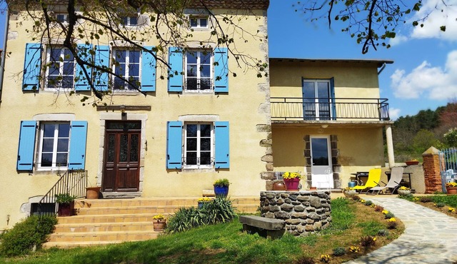 Holiday Home 'Chez Gustou' with Mountain View, Wi-Fi and Air Conditioning