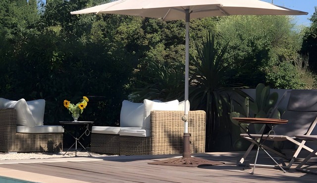 Holiday Home 'Chez Lara' with Mountain View, Shared Pool and Wi-Fi