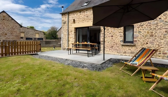 Holiday Home 'Chez Manie Et Mablot' with Private Terrace, Private Garden and Wi-Fi