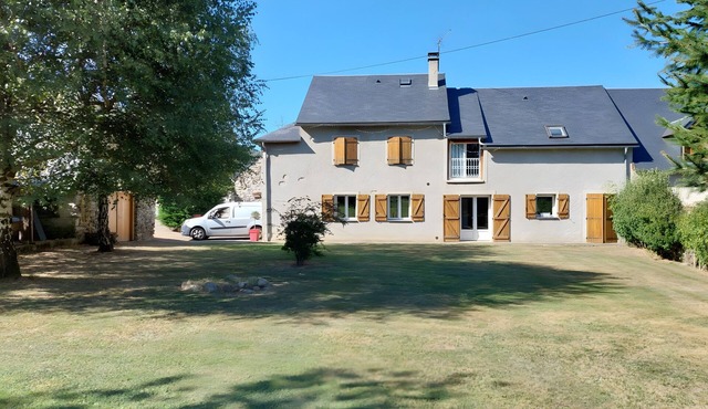 Holiday Home 'Chez Philippe' with Mountain View, Private Garden and Wi-Fi