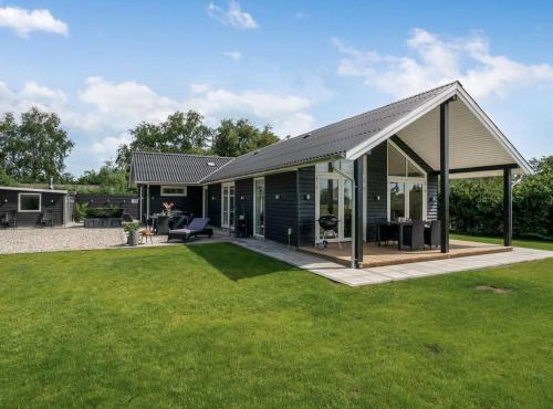 Holiday Home Cholena - 700m from the sea by Interhome