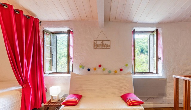 Holiday Home 'Cœur Ardèche' with Mountain View and Private Garden