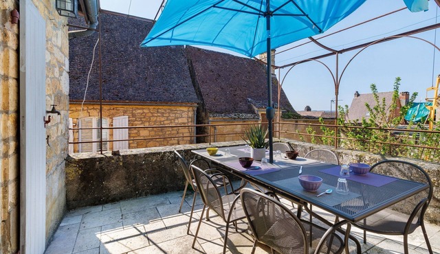 Holiday Home 'Coeur De Domme' with Private Terrace, Wi-Fi and Air Conditioning