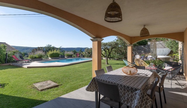 Holiday Home "Coeur d'Ardèche, Spacious & Pleasant" with Panoramic View, Private Pool & Jacuzzi