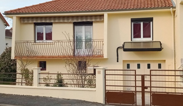 Holiday Home "complète" with Balcony & Wi-Fi