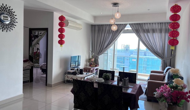HOLIDAY HOME@D'Esplanade KSL in Johore Bahru, 45 minutes to SINGAPORE.