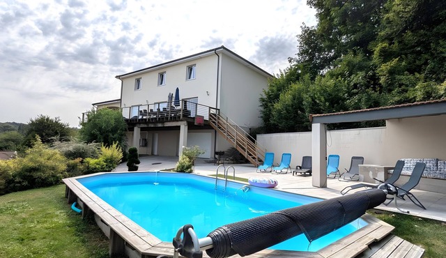 Holiday Home 'Des Ermites' with Mountain View, Wi-Fi and Air Conditioning