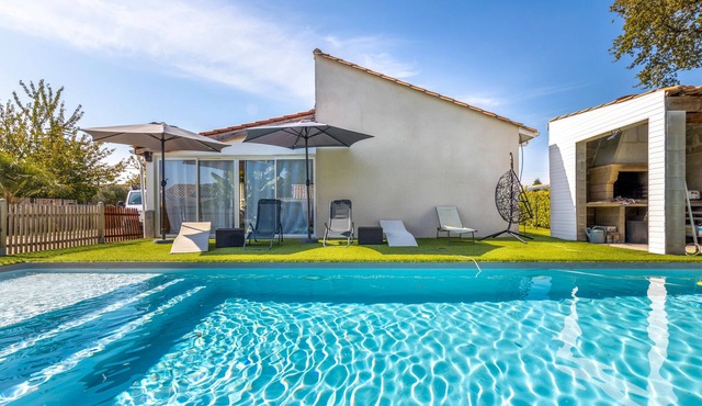 Holiday Home Domaine Julaya Between Castles and Beach