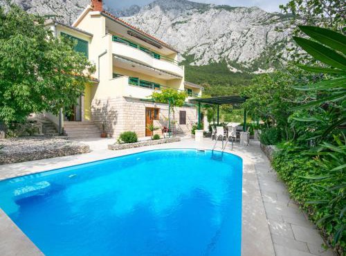 Holiday Home Drago by Interhome