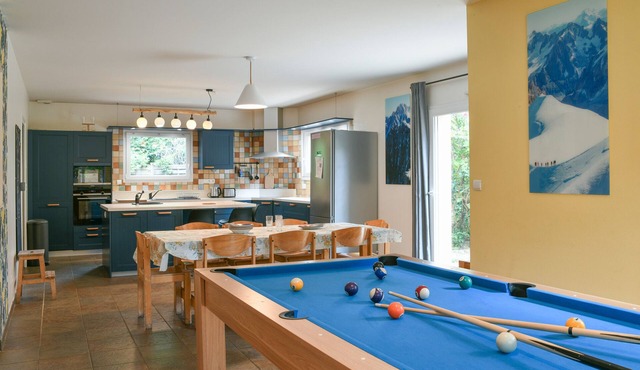 Holiday Home 'Du Grand Port' with Balcony, Wi-Fi and Air Conditioning