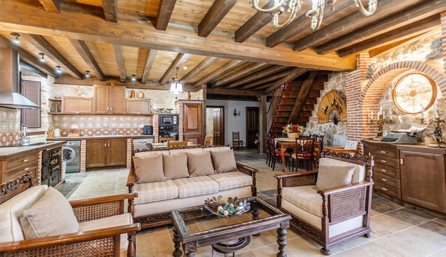 Holiday Home 'El Rincón De Hornuez' with Mountain View, Balcony and Wi-Fi