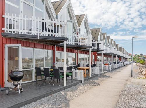 Holiday Home Eija - 5m from the sea by Interhome