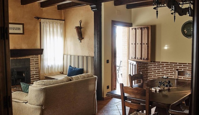 Holiday Home 'El Cantueso 1' with Mountain View, Wi-Fi and Air Conditioning