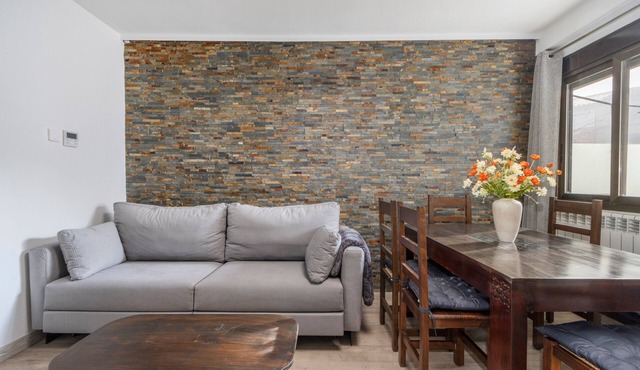 Holiday Home 'El Cierzo De Sediles' with Mountain Views, Wi-Fi & Air Conditioning