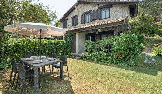 Holiday Home 'El Olivar' with Mountain View, Wi-Fi and Air Conditioning