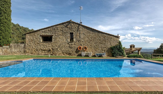 Holiday Home 'El Paller 2 De Can Soler' with Mountain Views, Shared Pool and Wi-Fi