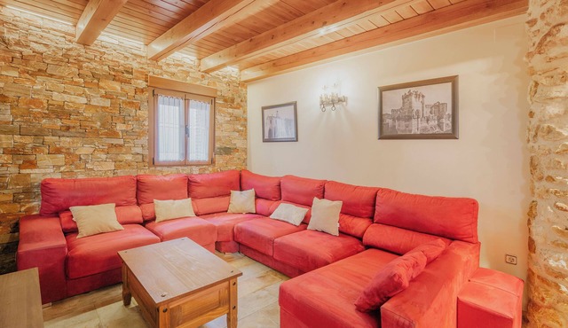 Holiday Home 'El Señorio De Los Fonseca' with Private Terrace, Wi-Fi and Air Conditioning