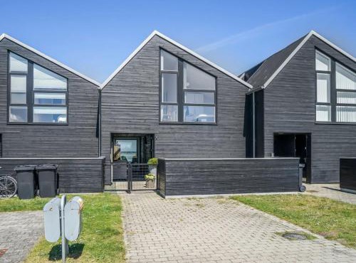 Holiday Home Eleanore - 25m from the sea by Interhome