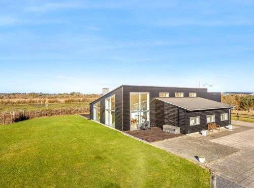Holiday Home Emelita - 1-4km from the sea by Interhome