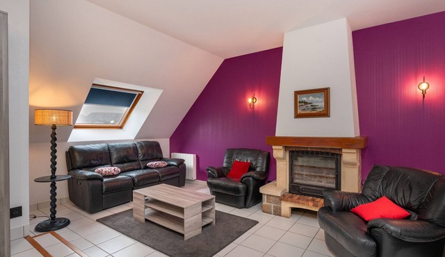 Holiday Home 'Entre Terre Et Mer' with Private Terrace, Garden & Wi-Fi