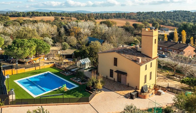 Holiday Home 'Masia Can Divi' with Mountain Views, Wi-Fi and Air Conditioning