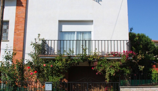 Holiday Home 'Cal Castro' with Private Terrace, Private Garden and Wi-Fi