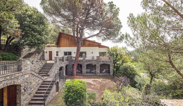 Holiday Home 'Casa Gran' with Mountain View, Private Terrace and Wi-Fi