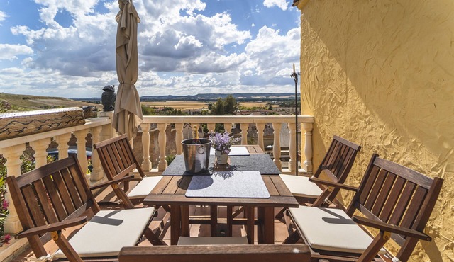 Holiday Home 'Mirador De Cerrato' with Private Terrace, Balcony and Wi-Fi