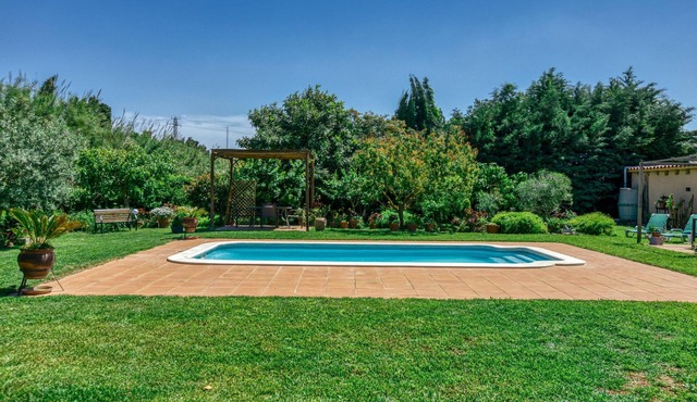 Holiday Home 'Castell del Montgrí' with Mountain Views, Pool and Wi-Fi