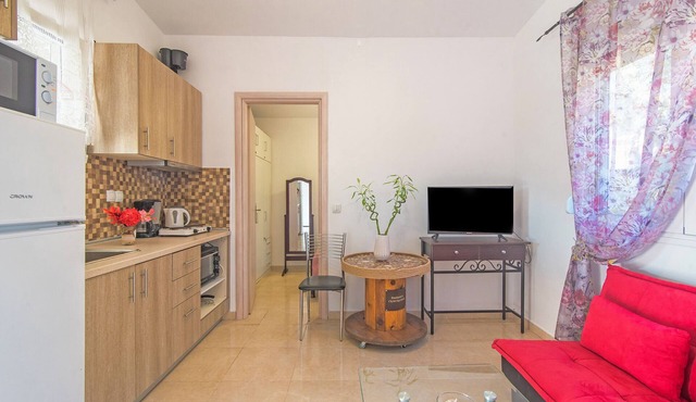 Holiday Home 'Estate Patsou' with Mountain View, Private Terrace and Wi-Fi