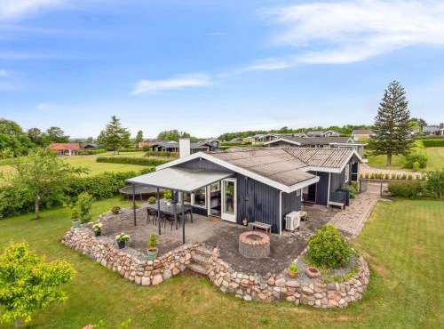 Holiday Home Eweline - 400m from the sea by Interhome