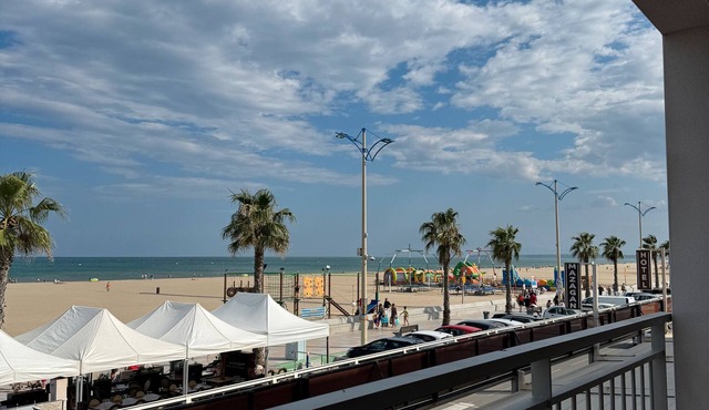 Holiday Home 'Face À La Mer 1' with Air Conditioning