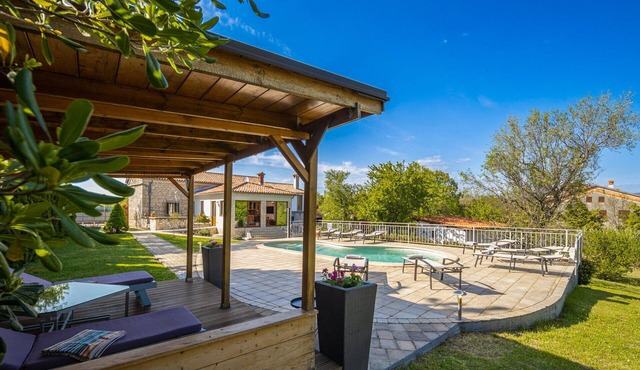 Holiday Home Flores with Pool