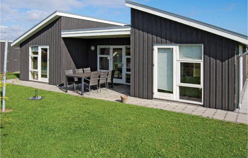 Holiday Home Flovt Havevej Vi