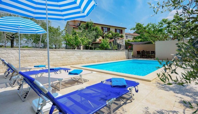 Holiday home for 8 persons with tavern