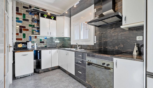 Holiday Home 'Forn Magí' with Private Terrace, Wi-Fi and Air Conditioning