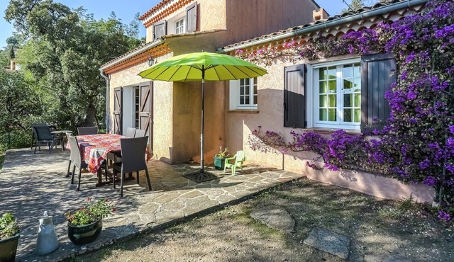 Holiday Home in Bormes-les-Mimosas with Pool