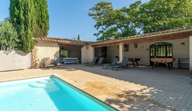 Holiday Home 'Grand Gîte De Tante Berthe' with Mountain View, Shared Pool and Wi-Fi