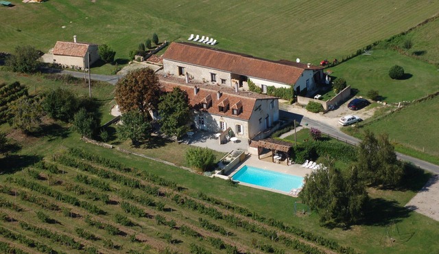 Holiday Home Les Naudines with Shared Pools – Near Bergerac