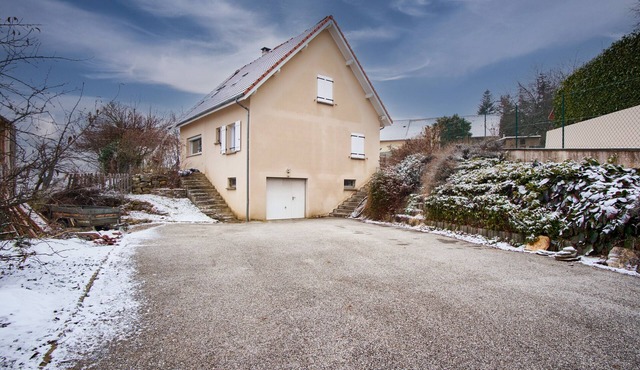 Holiday Home "La Matheysiene" with Private Garden & Wi-Fi