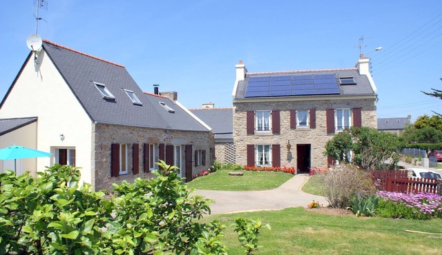 Holiday Home in Plouarzel near Sandy Cove