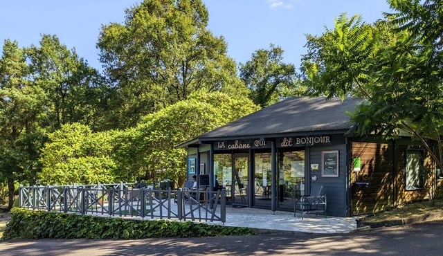 Holiday Home 'Chalet Vintage' with Shared Pool, Private Terrace and Shared Garden