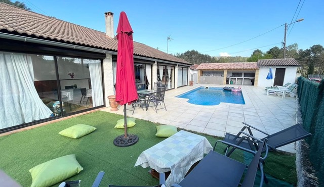 Holiday Home 'Maison Les Brousses' with Private Pool, Private Garden and Wi-Fi