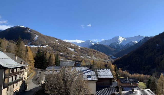 Holiday Home 'À Molines En Queyras 8-15 Pers' with Mountain View, Terrace and Wi-Fi