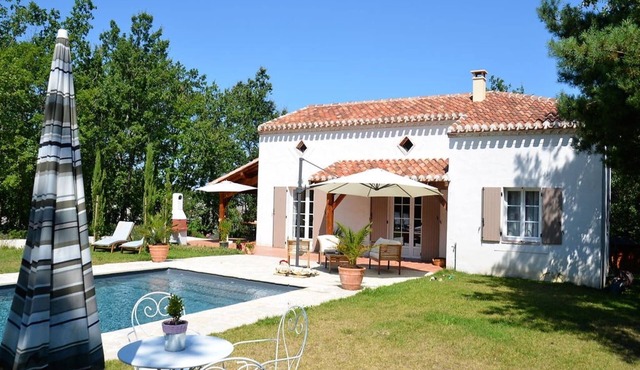 Holiday Home Montaigu-de-Quercy Lake
