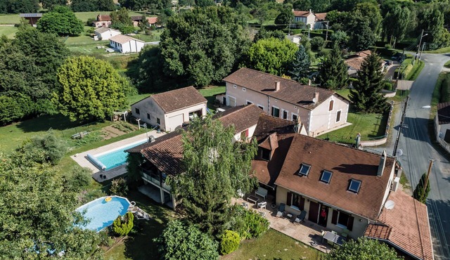 Holiday Home 'Maison De Caractères' with Private Pool, Private Terrace and Wi-Fi